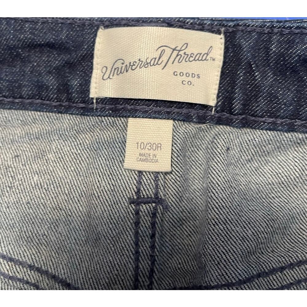 Universal Thread Vintage Midi Blue Denim Jean Shorts Size 10/30R - Picture 2 of 8